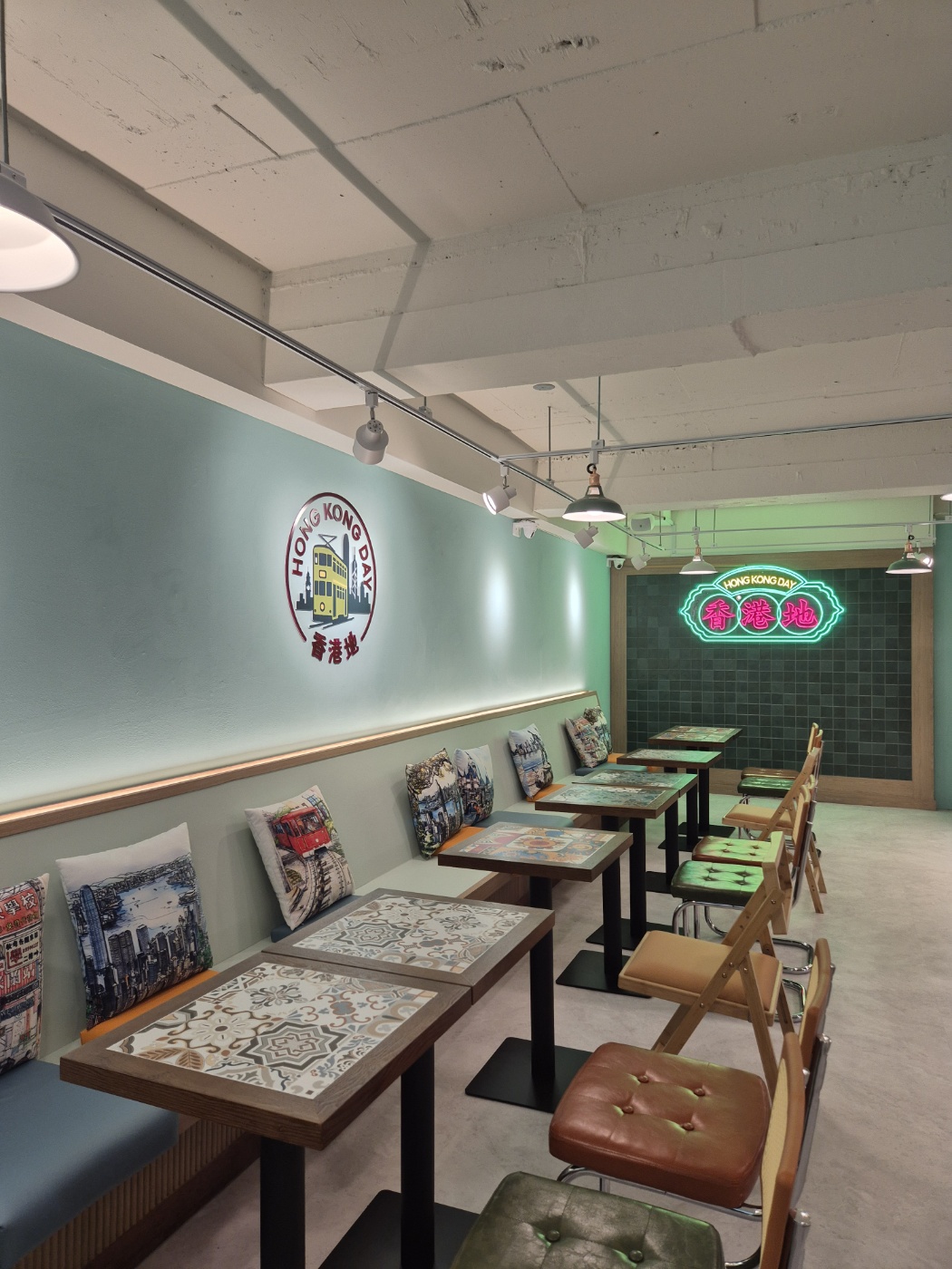 연남동 홍콩 현지인 운영 & 30평형 공간대여 가능한 카페 양도양수합니다