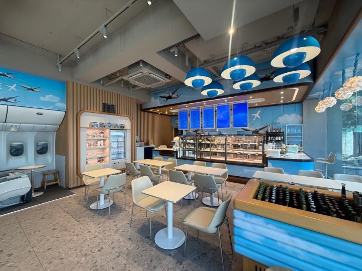 이수역 상가 임대, 비행기 컨셉 카페 & 바 양도