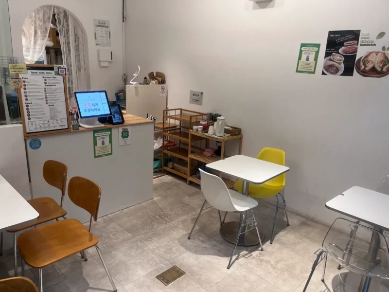 ((신촌역5분거리)) 샌드위치 샐러드 포케 매장 입니다